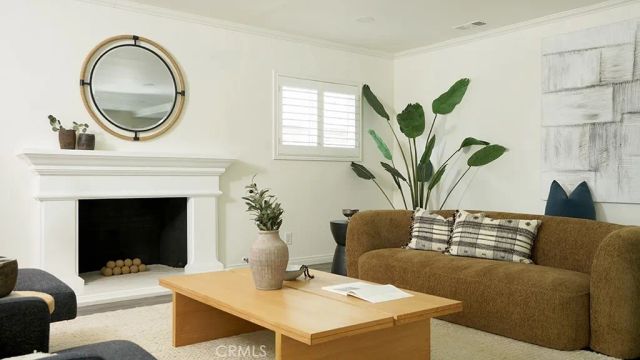 1709 Bolsa, Seal Beach, CA 90740