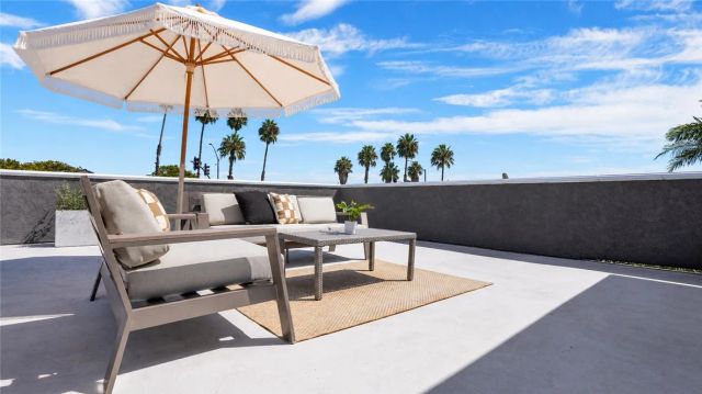 1709 Bolsa, Seal Beach, CA 90740