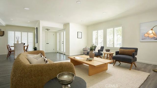 1709 Bolsa, Seal Beach, CA 90740