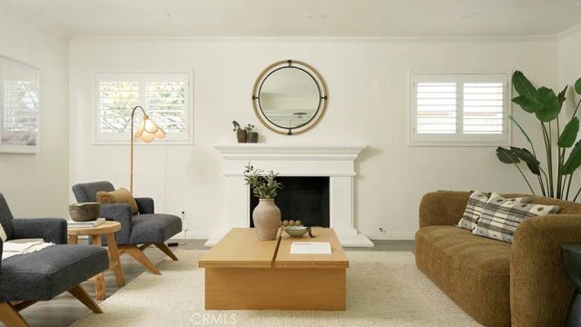 1709 Bolsa, Seal Beach, CA 90740