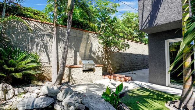 1709 Bolsa, Seal Beach, CA 90740