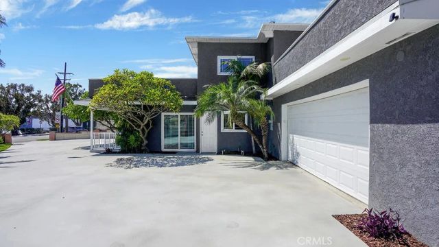 1709 Bolsa, Seal Beach, CA 90740