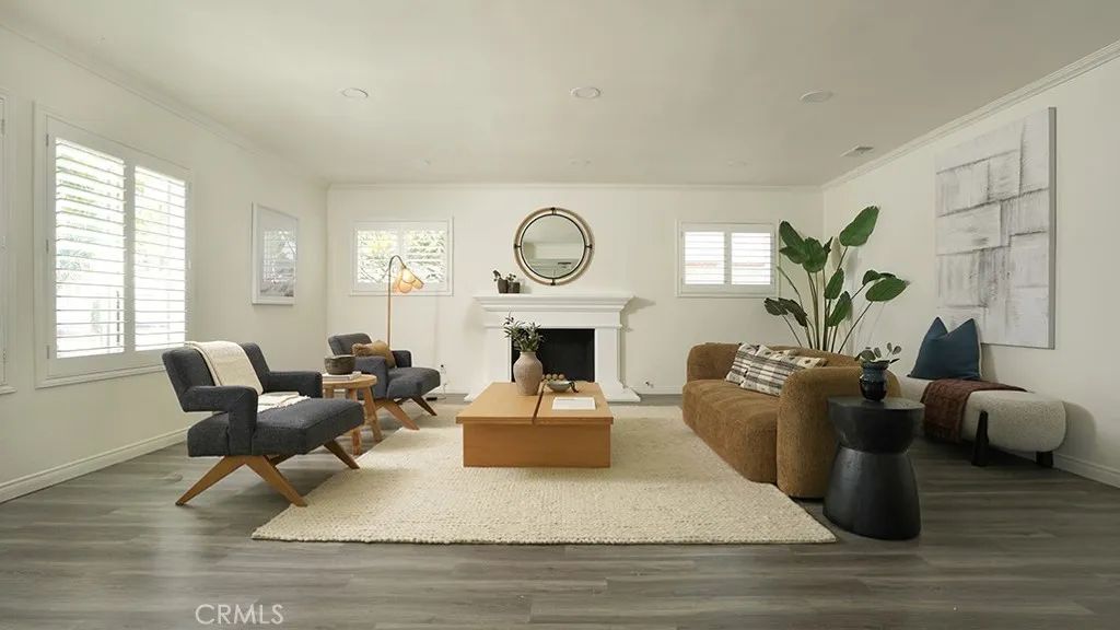1709 Bolsa, Seal Beach, CA 90740