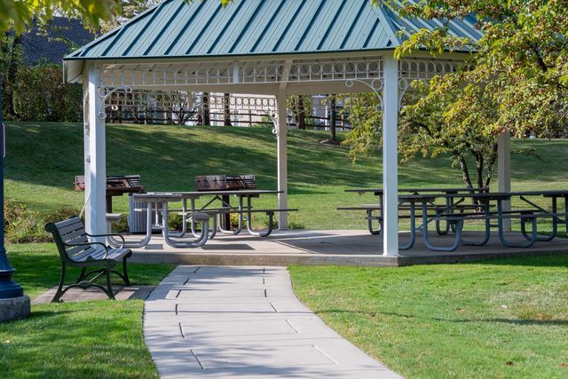 86 Allerton Drive 86, Schaumburg, IL 60194
