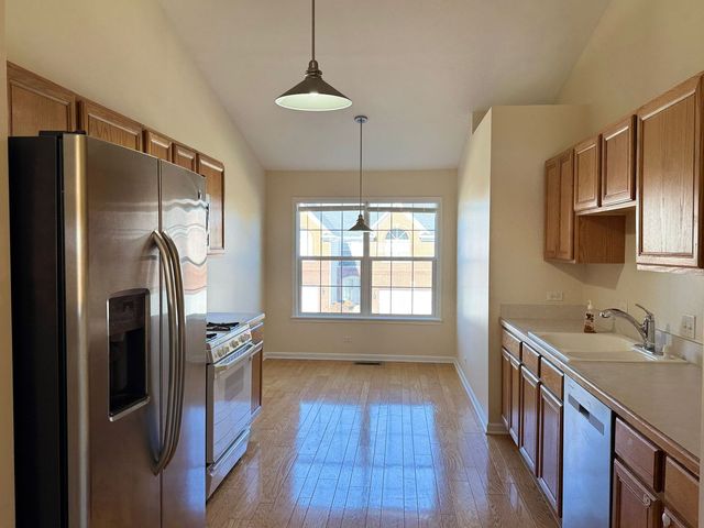 86 Allerton Drive 86, Schaumburg, IL 60194