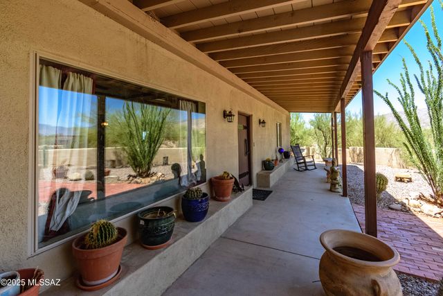 7370 S Cactus Thorn Lane, Tucson, AZ 85747