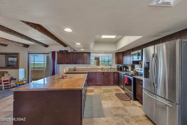 7370 S Cactus Thorn Lane, Tucson, AZ 85747