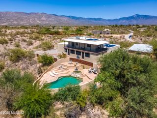 7370 S Cactus Thorn Lane, Tucson, AZ 85747