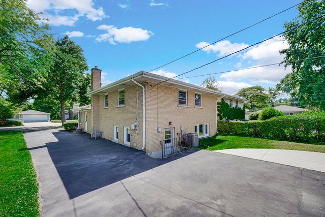 1112 Hickory Road, Homewood, IL 60430