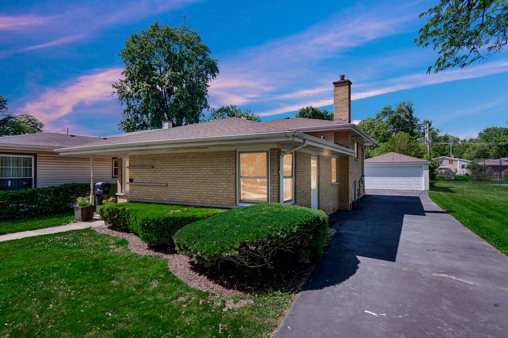 1112 Hickory Road, Homewood, IL 60430
