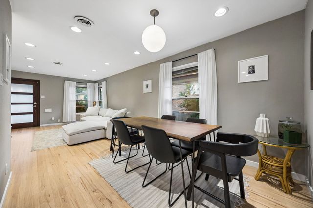 2111 Melbourne Avenue, Dallas, TX 75224
