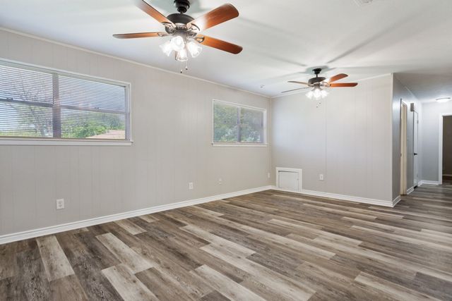 201 Wofford Way, Saginaw, TX 76179