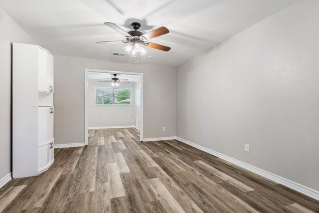 201 Wofford Way, Saginaw, TX 76179