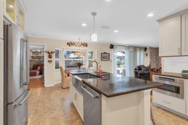 210 ROYAL OAKS CIRCLE, Longwood, FL 32779