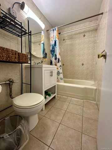 42-40 Bowne Street 3L, Flushing, NY 11355