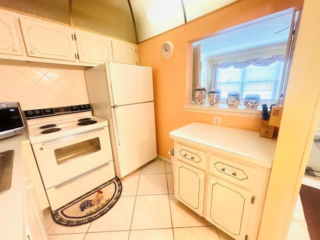 59 OAKRIDGE E, Deerfield Beach, FL 33442