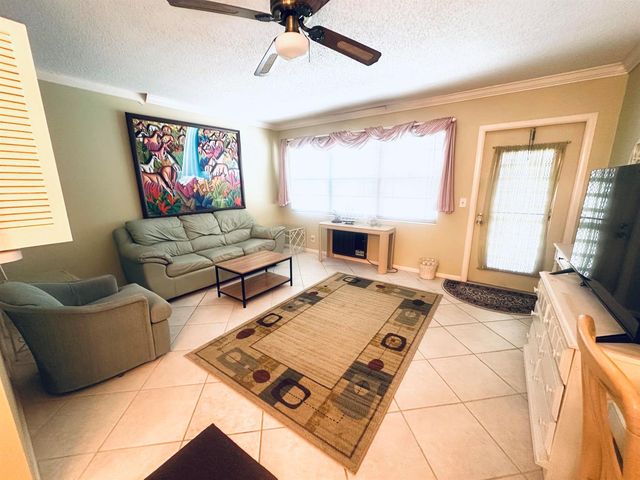 59 OAKRIDGE E, Deerfield Beach, FL 33442