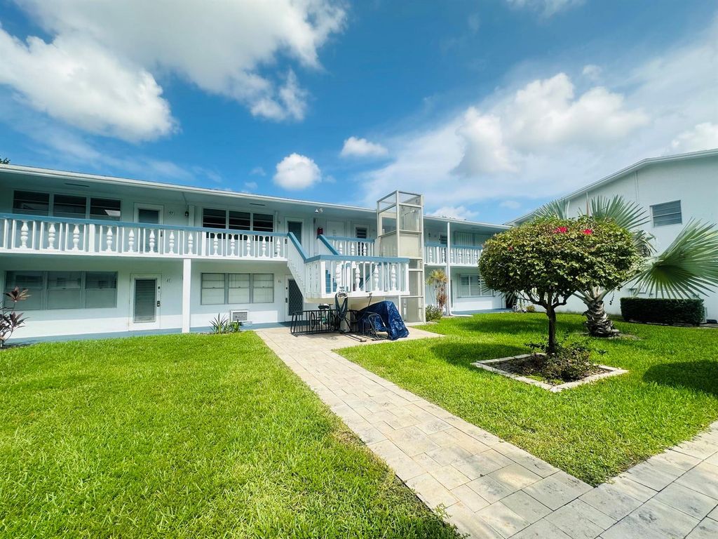59 OAKRIDGE E, Deerfield Beach, FL 33442
