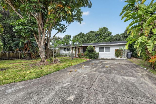 2030 N 57th Ter, Hollywood, FL 33021