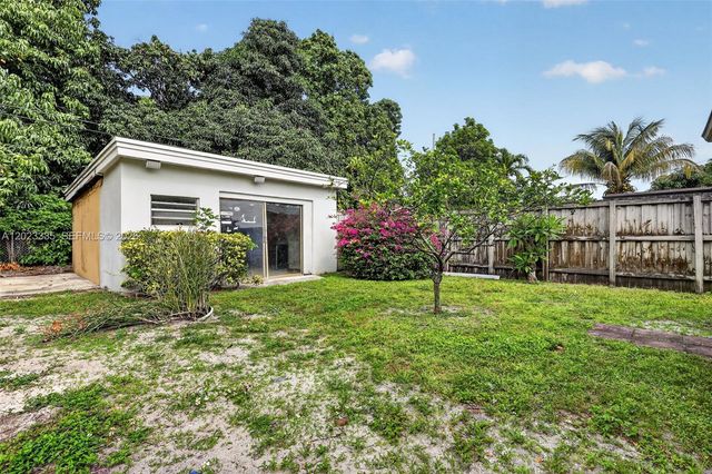 2030 N 57th Ter, Hollywood, FL 33021