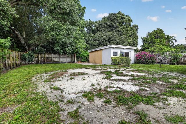 2030 N 57th Ter, Hollywood, FL 33021