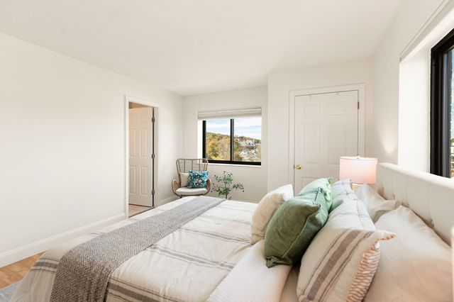 990 Massachusetts Ave 73, Arlington, MA 02476