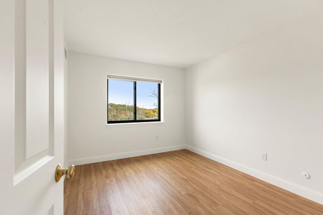 990 Massachusetts Ave 73, Arlington, MA 02476