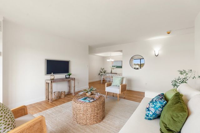 990 Massachusetts Ave 73, Arlington, MA 02476