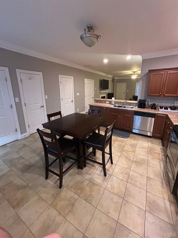 624 Capstone Drive, Lynchburg, VA 24502