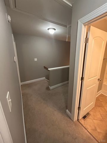 624 Capstone Drive, Lynchburg, VA 24502