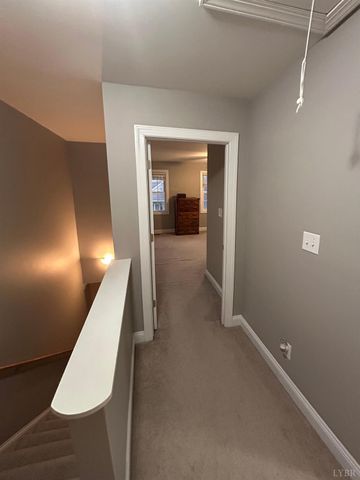 624 Capstone Drive, Lynchburg, VA 24502