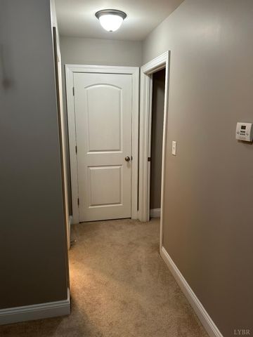 624 Capstone Drive, Lynchburg, VA 24502