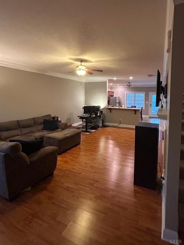 624 Capstone Drive, Lynchburg, VA 24502