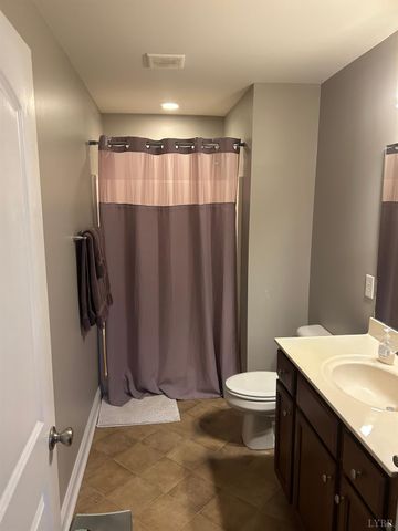 624 Capstone Drive, Lynchburg, VA 24502