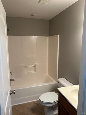 624 Capstone Drive, Lynchburg, VA 24502