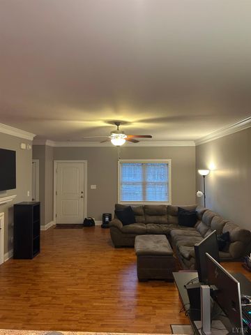 624 Capstone Drive, Lynchburg, VA 24502