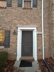 624 Capstone Drive, Lynchburg, VA 24502