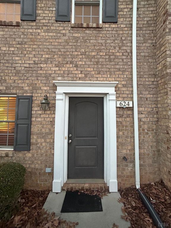 624 Capstone Drive, Lynchburg, VA 24502