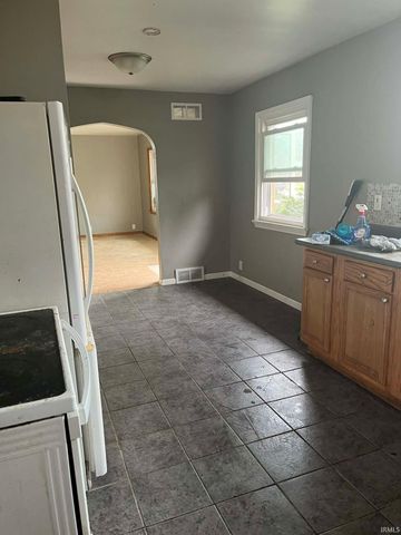 26212 County Road 4, Elkhart, IN 46514