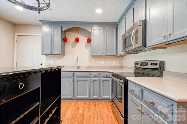 189 Hazelhurst Lane, Mooresboro, NC 28114