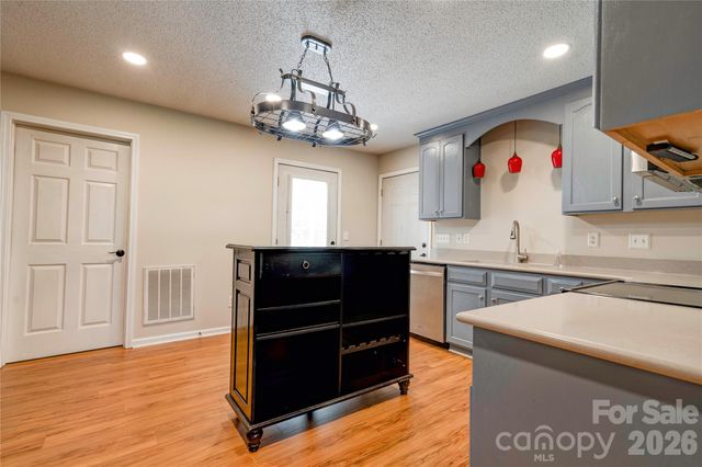 189 Hazelhurst Lane, Mooresboro, NC 28114