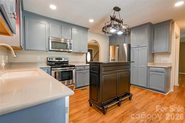 189 Hazelhurst Lane, Mooresboro, NC 28114