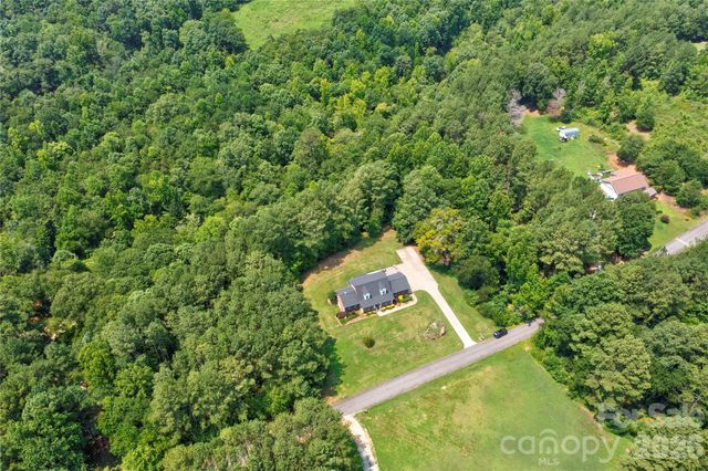 189 Hazelhurst Lane, Mooresboro, NC 28114