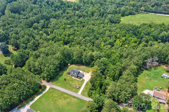 189 Hazelhurst Lane, Mooresboro, NC 28114