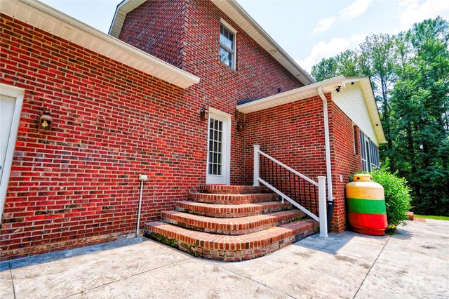 189 Hazelhurst Lane, Mooresboro, NC 28114