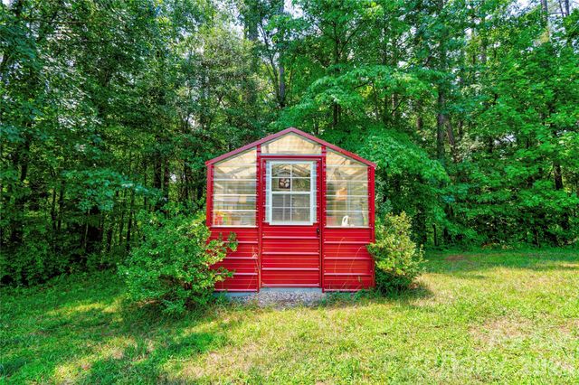 189 Hazelhurst Lane, Mooresboro, NC 28114