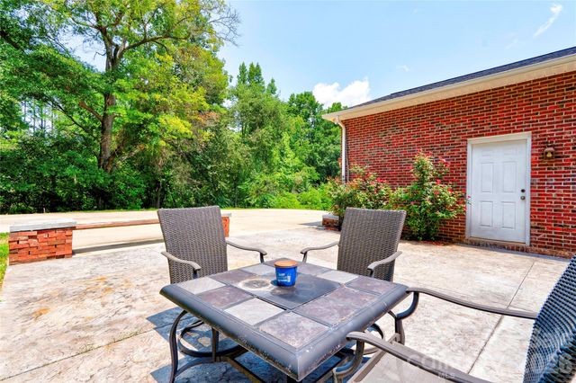 189 Hazelhurst Lane, Mooresboro, NC 28114