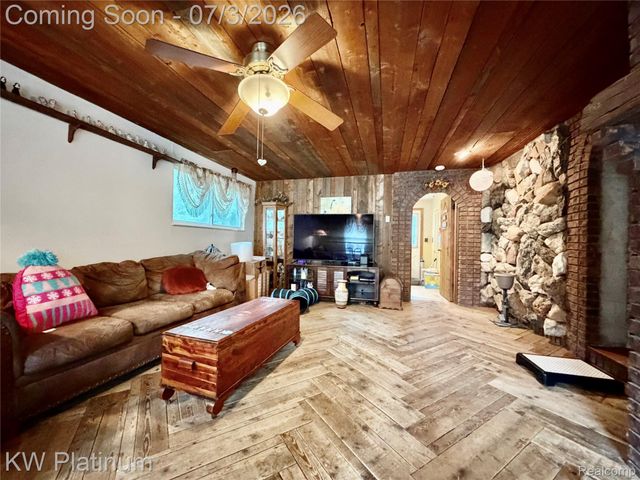 7955 Lakeshore Road, Burtchville Township, MI 48059