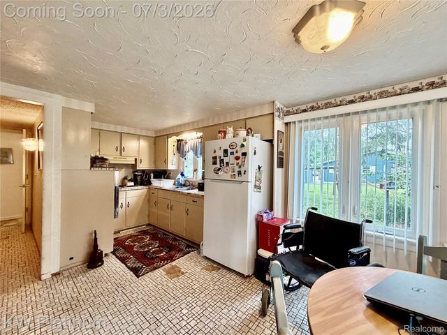 7955 Lakeshore Road, Burtchville Township, MI 48059