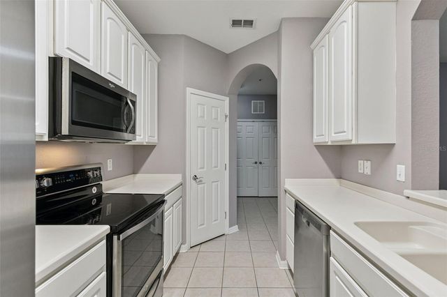 1351 VENEZIA COURT 305, Davenport, FL 33896